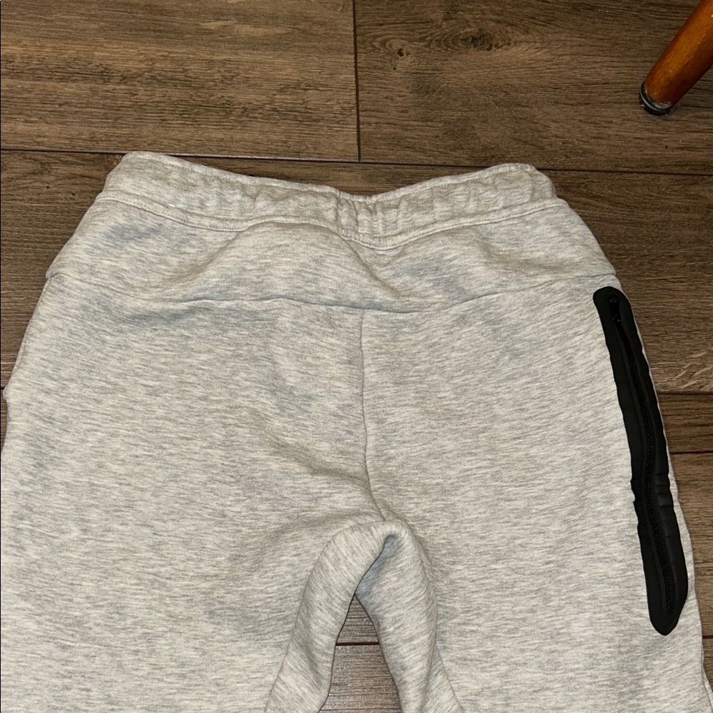 Kids Nike Tech Sweatpants - Picture 5 of 6